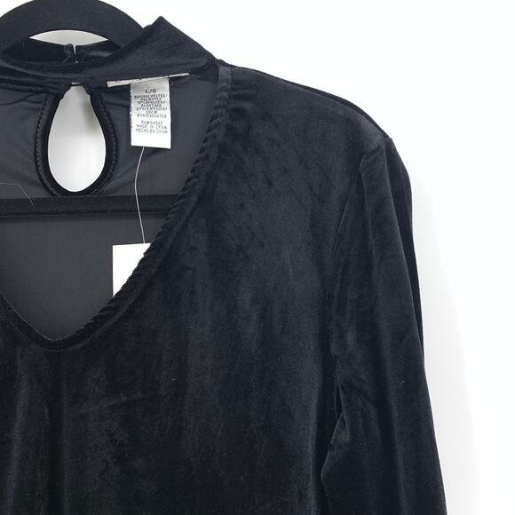 Cool Attitude Women's Size Large Long Sleeve Choker Neck Black Velvet Dress NEW - Picture 3 of 6